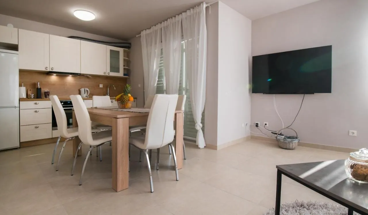 Brand New Aparment With Sea View & Swimming Pool At Ciovo - Villa Fiorentini Trogir