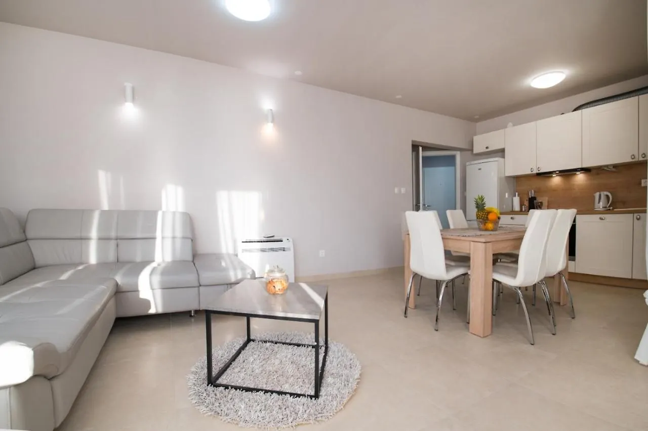 Apartment Brand New Aparment With Sea View & Swimming Pool At Ciovo - Villa Fiorentini Trogir