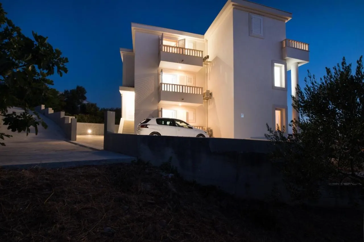 Apartment Brand New Aparment With Sea View & Swimming Pool At Ciovo - Villa Fiorentini Trogir